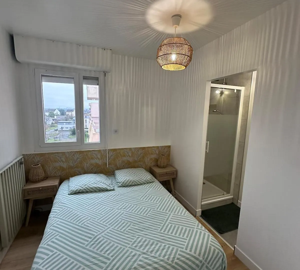Comme A La Maison Saint-Brieuc 0*,  Francie